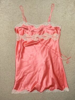 Y2K Victoria’s Secret melon & cream baby doll nighty xs